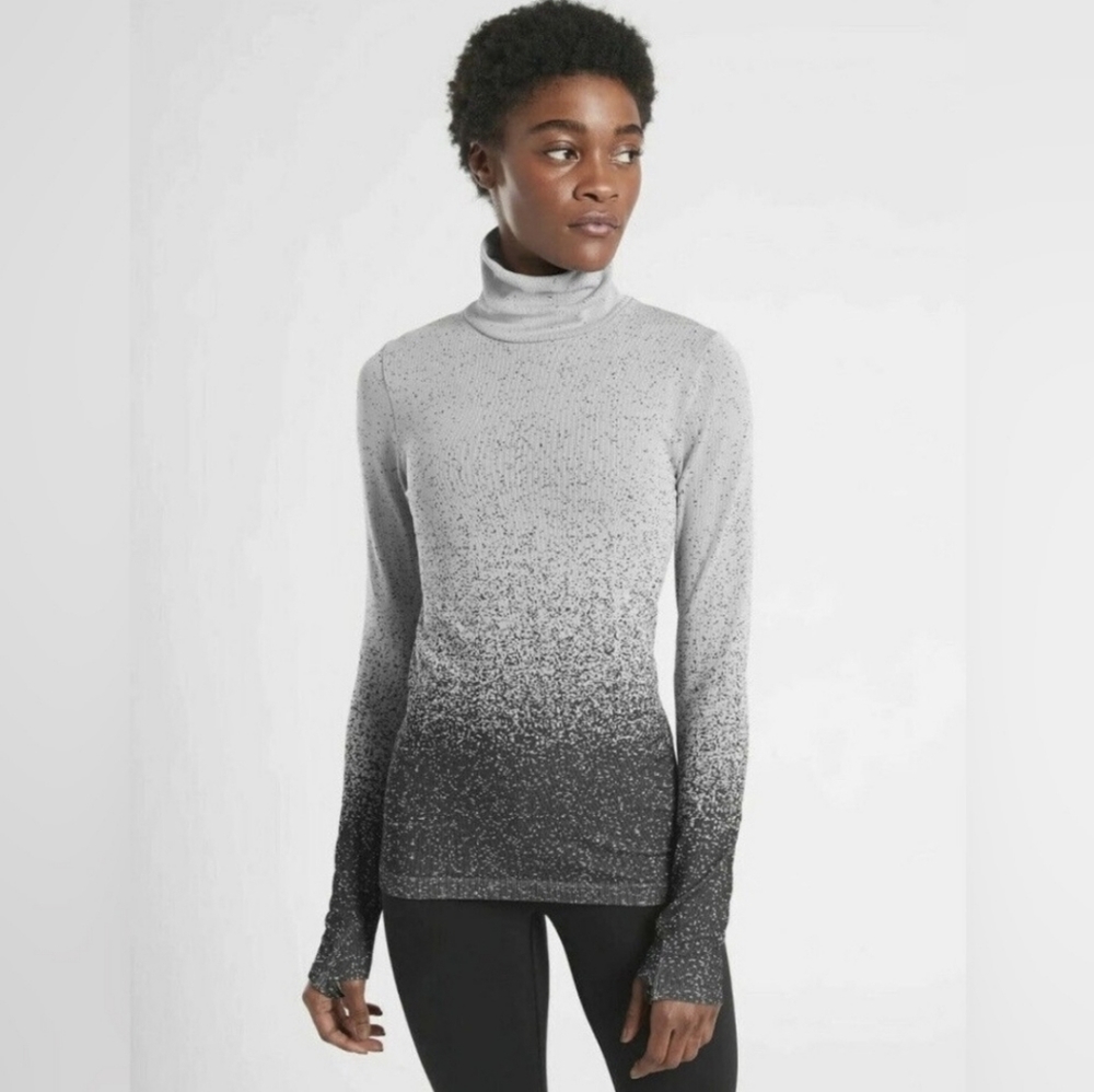 Athleta Flurry Blizzard Gradient Gray Black Ombre Turtleneck Top L
